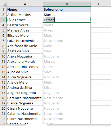 Preenchimento relâmpago para classificar pelo sobrenome no Excel